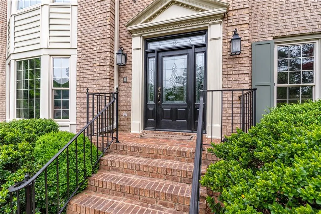 7740 Dunvegan Close, Sandy Springs, Georgia 30350, 4 Bedrooms Bedrooms, ,4 BathroomsBathrooms,Residential,Sold,7740 Dunvegan Close,6881750