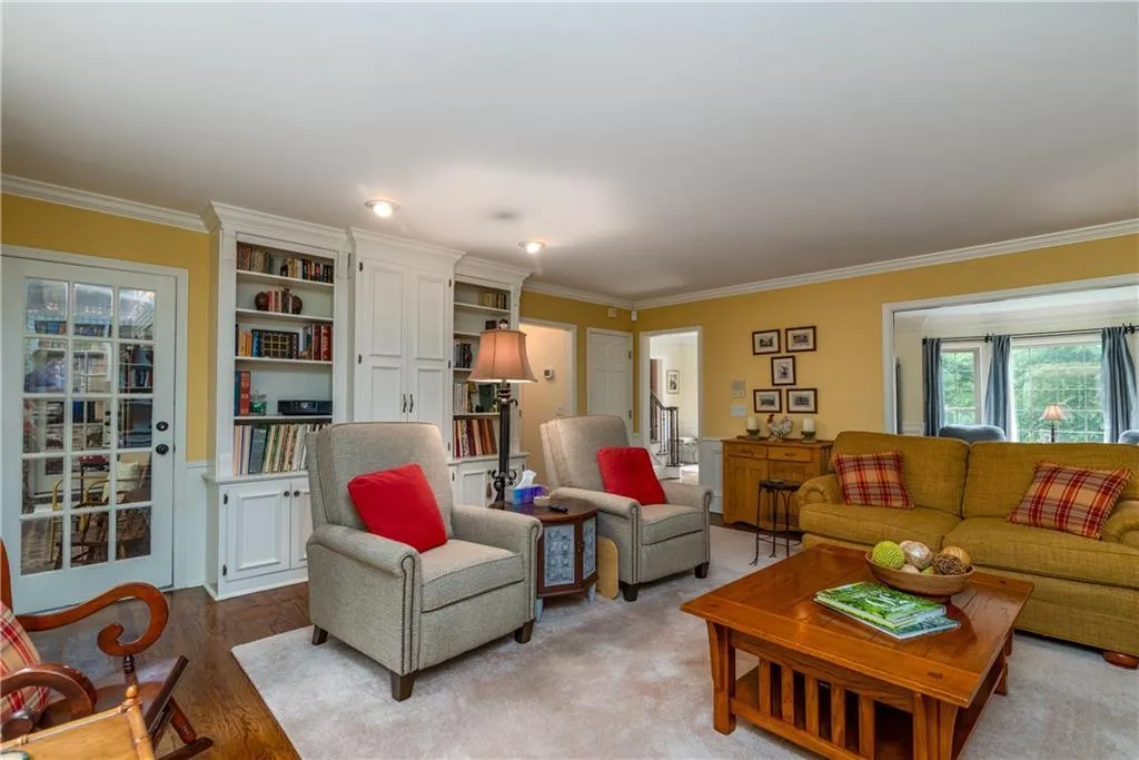 7740 Dunvegan Close, Sandy Springs, Georgia 30350, 4 Bedrooms Bedrooms, ,4 BathroomsBathrooms,Residential,Sold,7740 Dunvegan Close,6881750