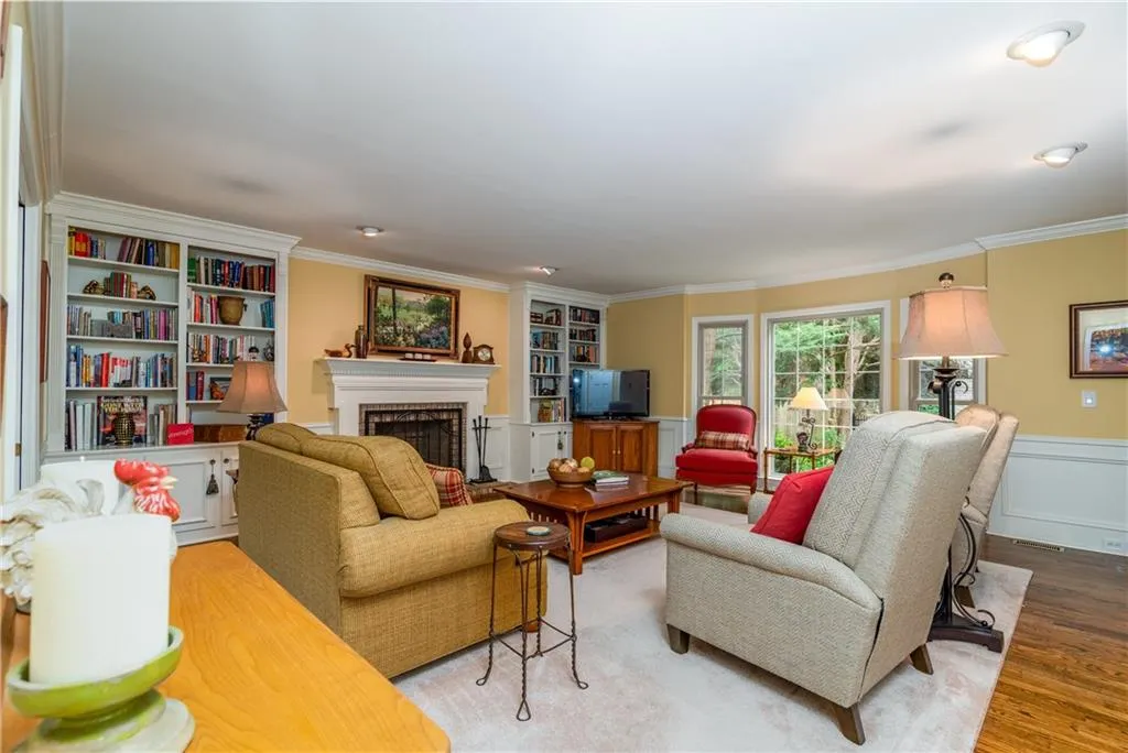 7740 Dunvegan Close, Sandy Springs, Georgia 30350, 4 Bedrooms Bedrooms, ,4 BathroomsBathrooms,Residential,Sold,7740 Dunvegan Close,6881750