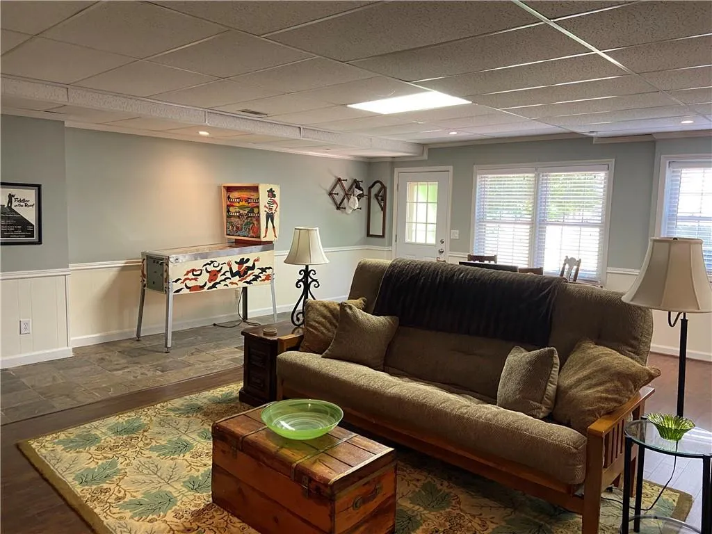 7740 Dunvegan Close, Sandy Springs, Georgia 30350, 4 Bedrooms Bedrooms, ,4 BathroomsBathrooms,Residential,Sold,7740 Dunvegan Close,6881750