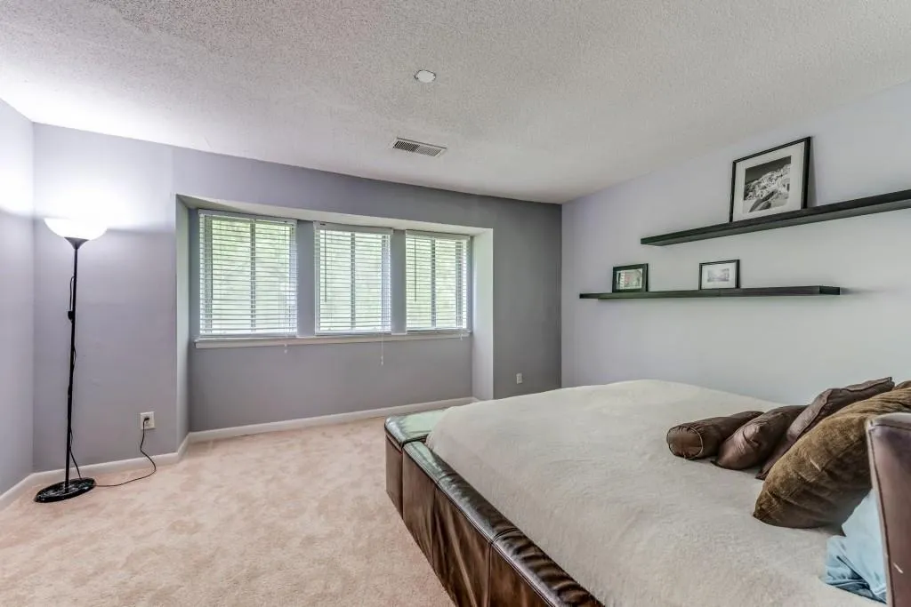 7150 Stonington Drive, Sandy Springs, Georgia 30328, 2 Bedrooms Bedrooms, ,2 BathroomsBathrooms,Residential,Sold,7150 Stonington Drive,6002413