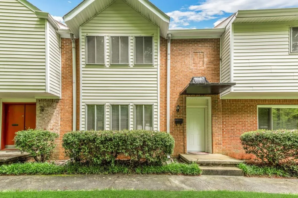 7150 Stonington Drive, Sandy Springs, Georgia 30328, 2 Bedrooms Bedrooms, ,2 BathroomsBathrooms,Residential,Sold,7150 Stonington Drive,6002413