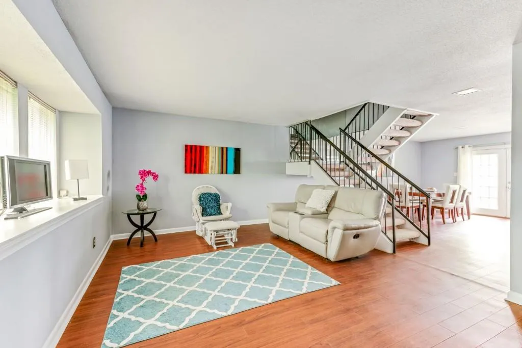 7150 Stonington Drive, Sandy Springs, Georgia 30328, 2 Bedrooms Bedrooms, ,2 BathroomsBathrooms,Residential,Sold,7150 Stonington Drive,6002413