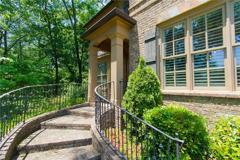 3120 Howell Mill Road Nw, Atlanta, Georgia 30327, 5 Bedrooms Bedrooms, ,4 BathroomsBathrooms,Residential,Sold,3120 Howell Mill Road Nw,5702809