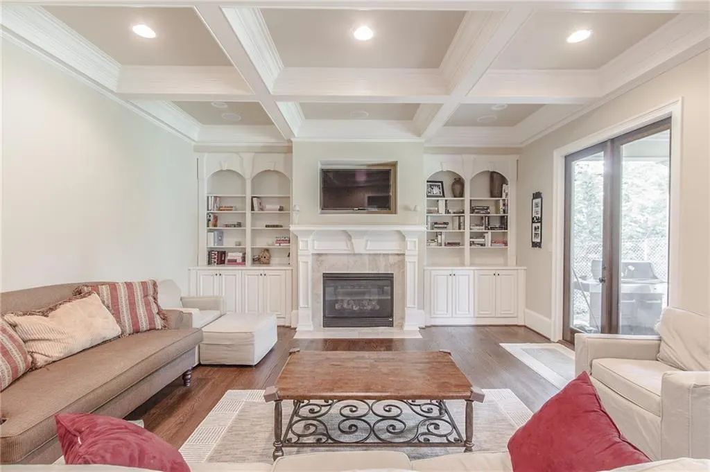 3120 Howell Mill Road Nw, Atlanta, Georgia 30327, 5 Bedrooms Bedrooms, ,4 BathroomsBathrooms,Residential,Sold,3120 Howell Mill Road Nw,5702809