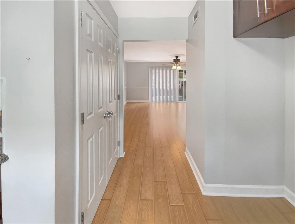5671 Kingsport Drive Unit 5, Atlanta, Georgia 30342, 2 Bedrooms Bedrooms, ,1 BathroomBathrooms,Residential,Sold,5671 Kingsport Drive Unit 5,7246462