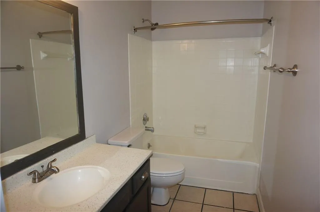 7500 Roswell Road Unit 63, Sandy Springs, Georgia 30350, 2 Bedrooms Bedrooms, ,2 BathroomsBathrooms,Residential,Sold,7500 Roswell Road Unit 63,5893879