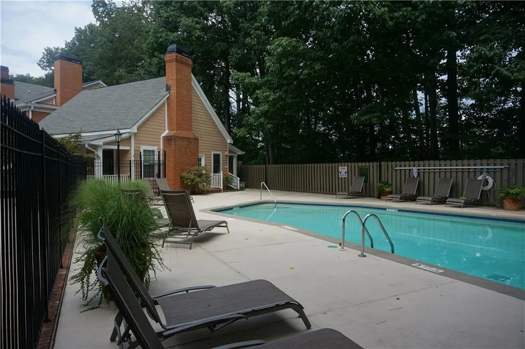 7500 Roswell Road Unit 63, Sandy Springs, Georgia 30350, 2 Bedrooms Bedrooms, ,2 BathroomsBathrooms,Residential,Sold,7500 Roswell Road Unit 63,5893879