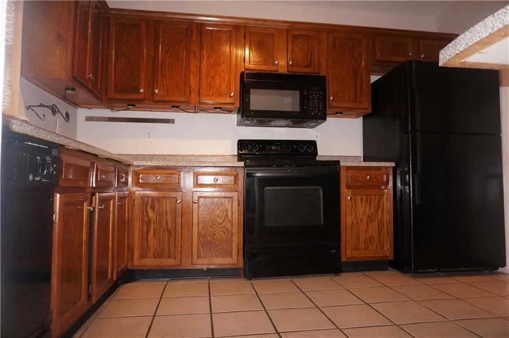 7500 Roswell Road Unit 63, Sandy Springs, Georgia 30350, 2 Bedrooms Bedrooms, ,2 BathroomsBathrooms,Residential,Sold,7500 Roswell Road Unit 63,5893879