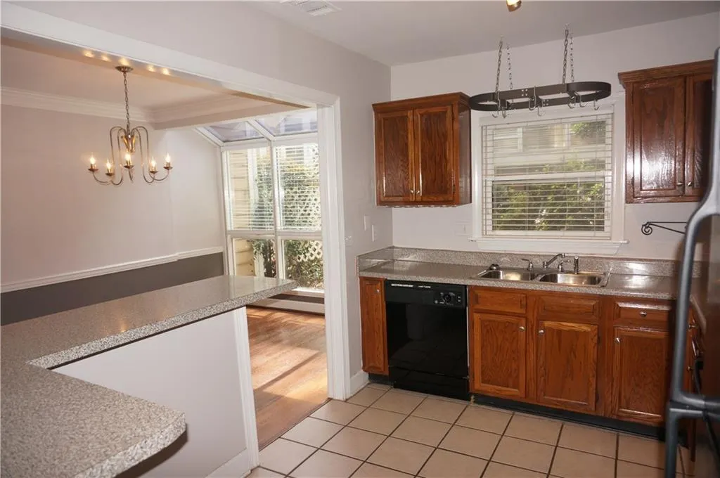 7500 Roswell Road Unit 63, Sandy Springs, Georgia 30350, 2 Bedrooms Bedrooms, ,2 BathroomsBathrooms,Residential,Sold,7500 Roswell Road Unit 63,5893879