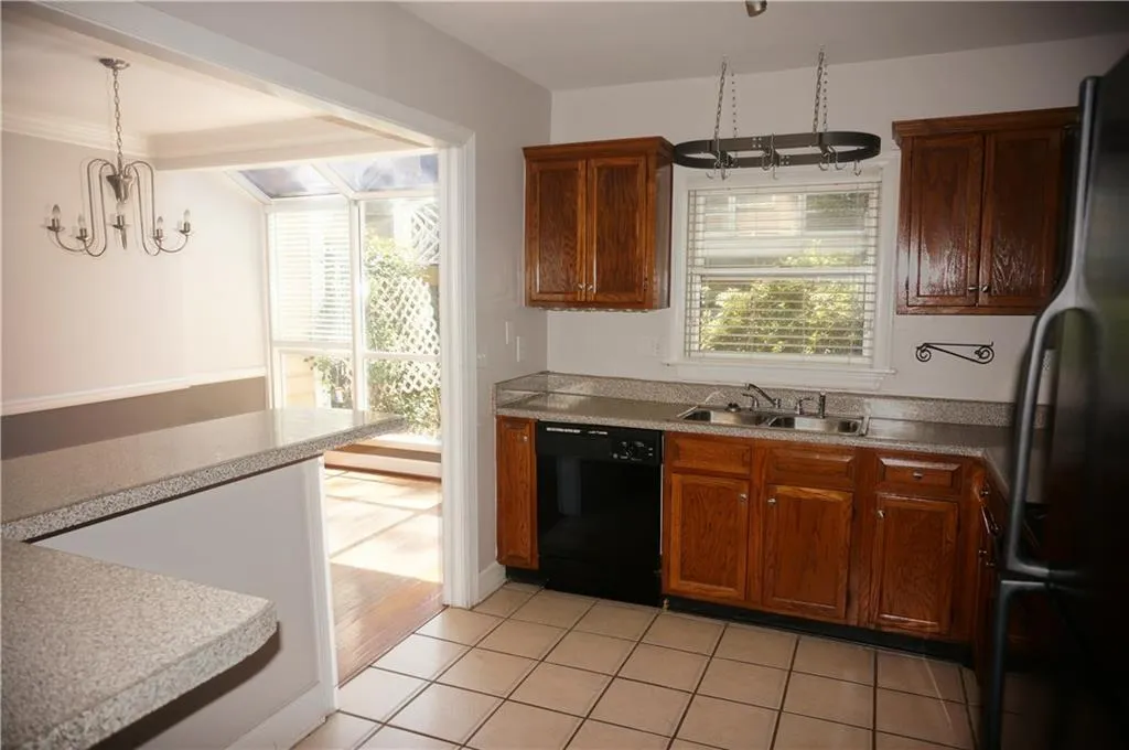 7500 Roswell Road Unit 63, Sandy Springs, Georgia 30350, 2 Bedrooms Bedrooms, ,2 BathroomsBathrooms,Residential,Sold,7500 Roswell Road Unit 63,5893879