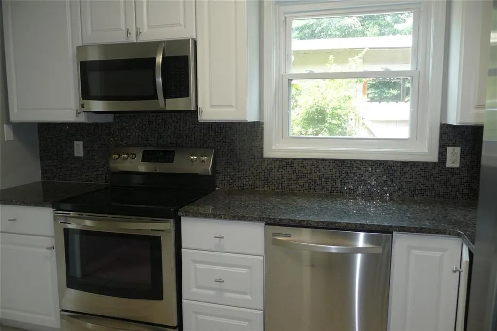 270 Winding River Drive Unit C, Sandy Springs, Georgia 30350, 2 Bedrooms Bedrooms, ,2 BathroomsBathrooms,Residential,Sold,270 Winding River Drive Unit C,6596793
