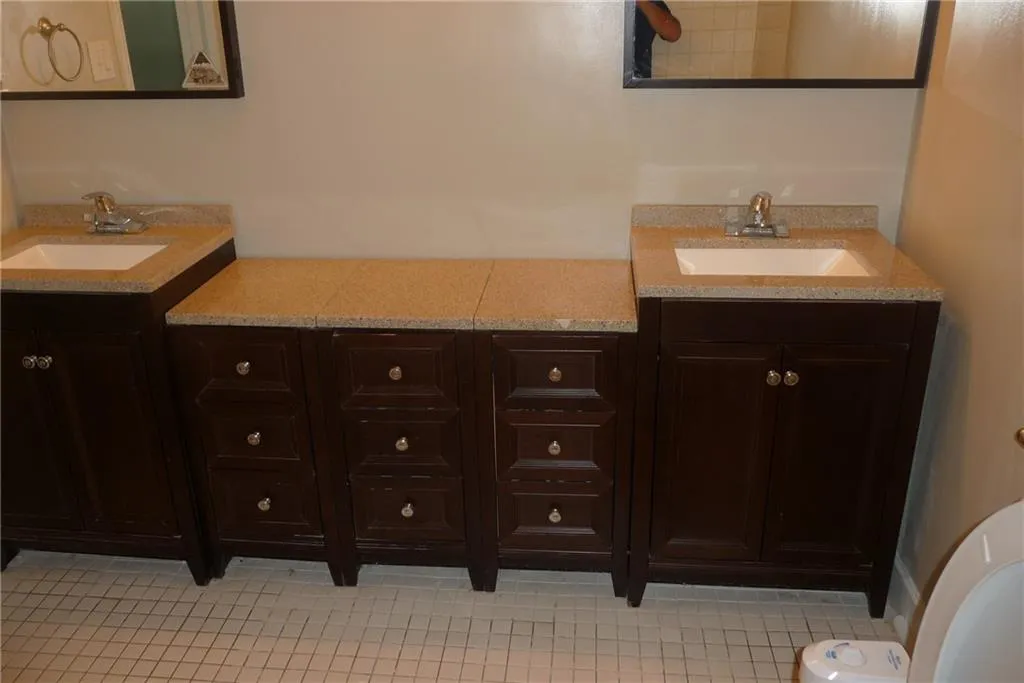 270 Winding River Drive Unit C, Sandy Springs, Georgia 30350, 2 Bedrooms Bedrooms, ,2 BathroomsBathrooms,Residential,Sold,270 Winding River Drive Unit C,6596793