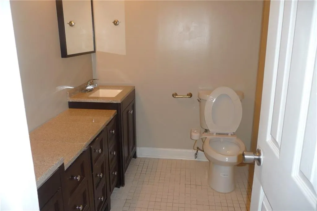 270 Winding River Drive Unit C, Sandy Springs, Georgia 30350, 2 Bedrooms Bedrooms, ,2 BathroomsBathrooms,Residential,Sold,270 Winding River Drive Unit C,6596793