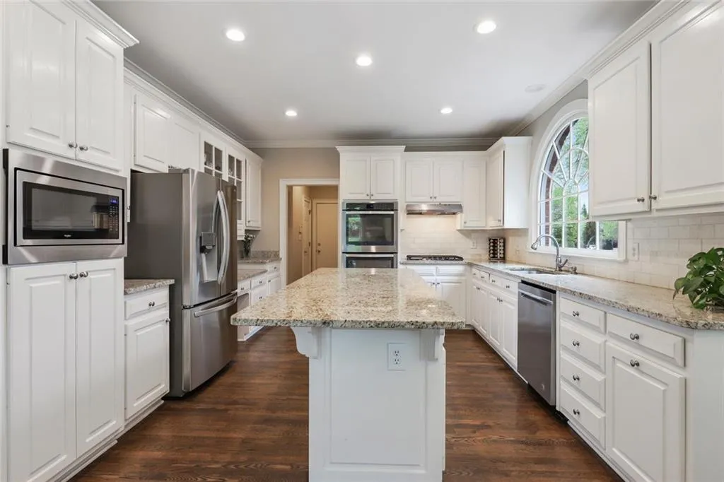 315 Nesbit Downs Court, Sandy Springs, Georgia 30350, 4 Bedrooms Bedrooms, ,5 BathroomsBathrooms,Residential,Sold,315 Nesbit Downs Court,7037571