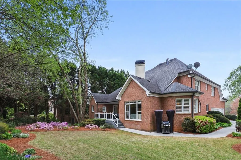 315 Nesbit Downs Court, Sandy Springs, Georgia 30350, 4 Bedrooms Bedrooms, ,5 BathroomsBathrooms,Residential,Sold,315 Nesbit Downs Court,7037571