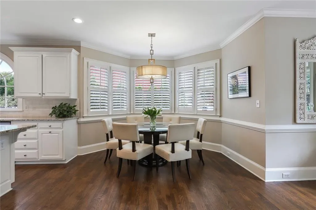 315 Nesbit Downs Court, Sandy Springs, Georgia 30350, 4 Bedrooms Bedrooms, ,5 BathroomsBathrooms,Residential,Sold,315 Nesbit Downs Court,7037571