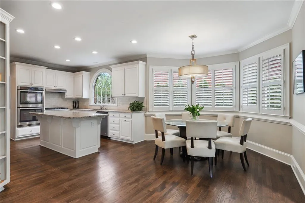 315 Nesbit Downs Court, Sandy Springs, Georgia 30350, 4 Bedrooms Bedrooms, ,5 BathroomsBathrooms,Residential,Sold,315 Nesbit Downs Court,7037571