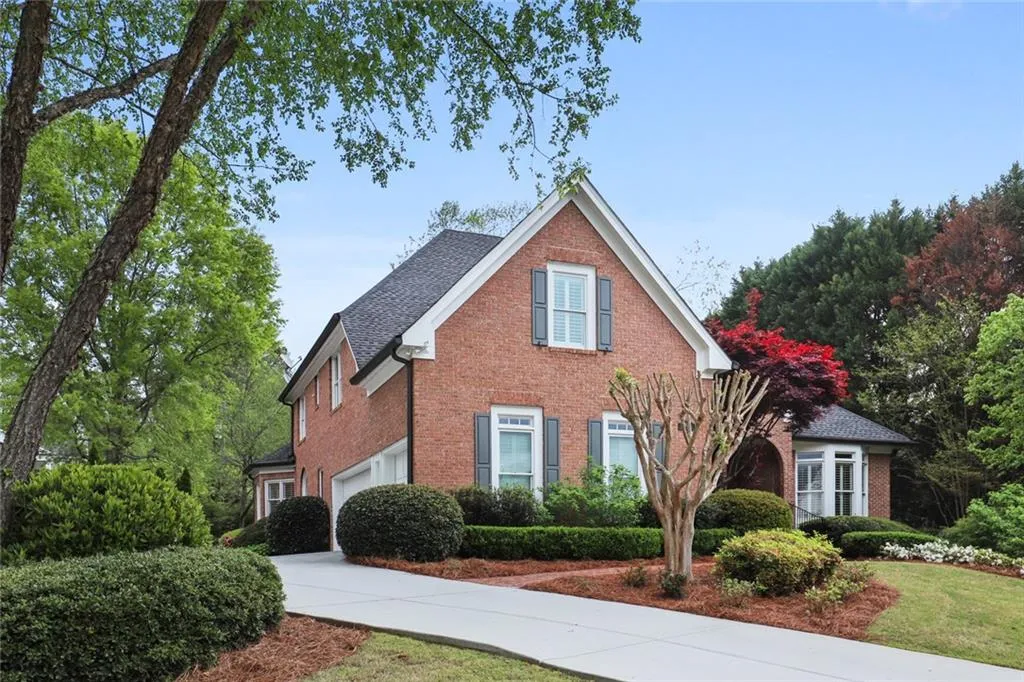 315 Nesbit Downs Court, Sandy Springs, Georgia 30350, 4 Bedrooms Bedrooms, ,5 BathroomsBathrooms,Residential,Sold,315 Nesbit Downs Court,7037571