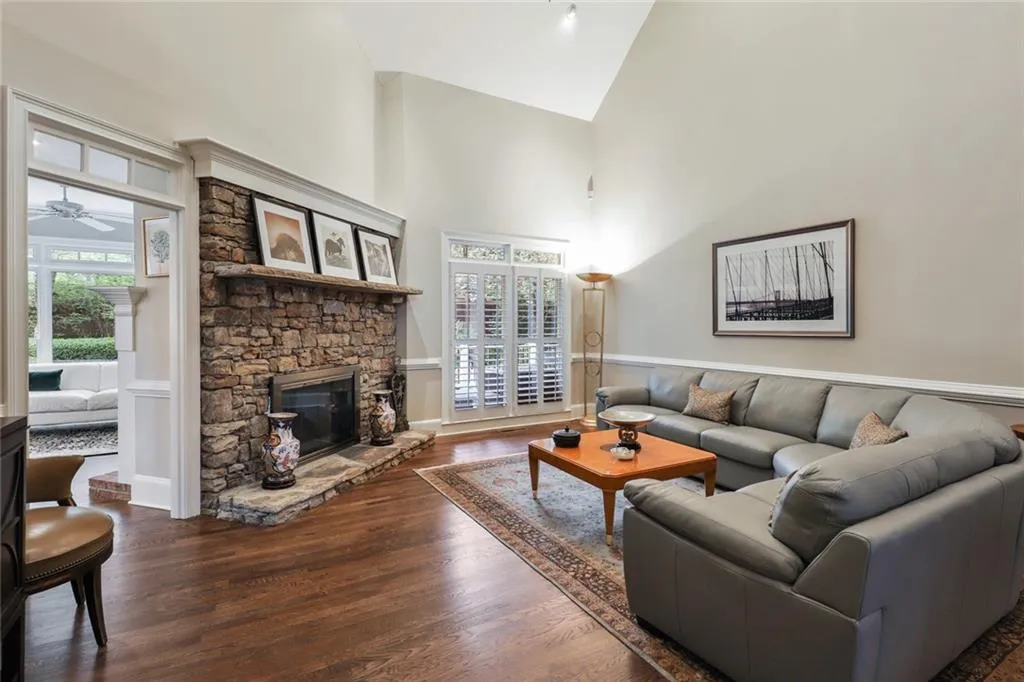 315 Nesbit Downs Court, Sandy Springs, Georgia 30350, 4 Bedrooms Bedrooms, ,5 BathroomsBathrooms,Residential,Sold,315 Nesbit Downs Court,7037571