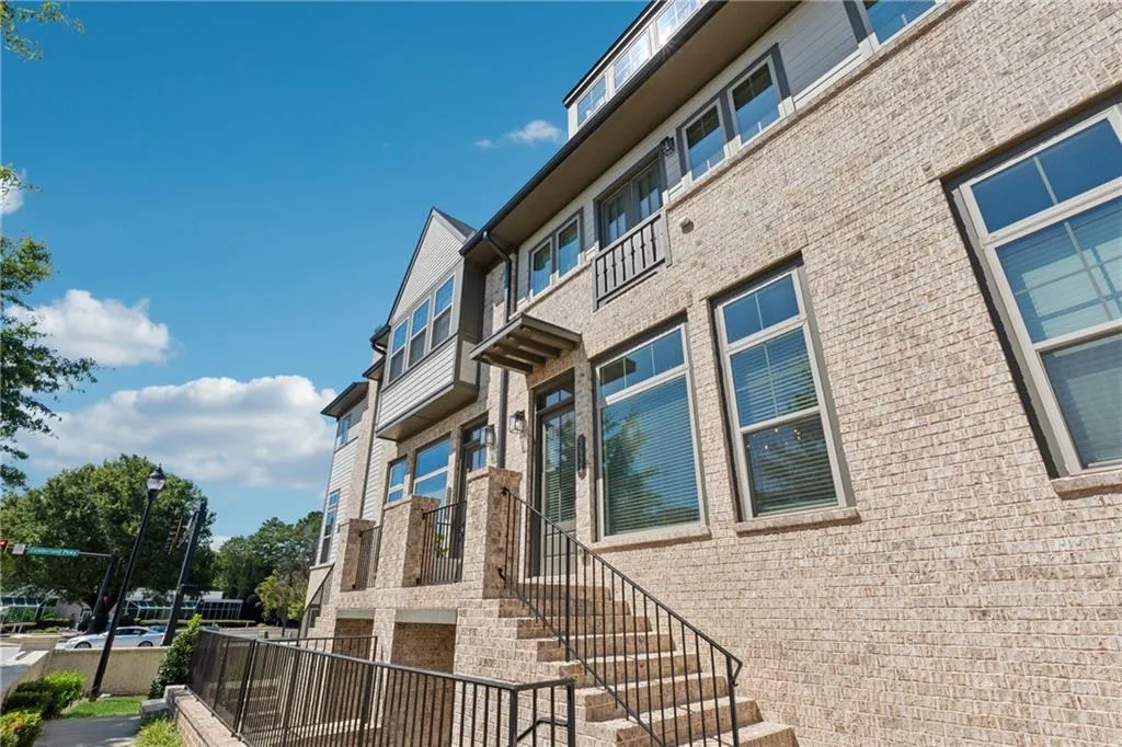 3924 Danube Lane, Atlanta, Georgia 30339, 3 Bedrooms Bedrooms, ,3 BathroomsBathrooms,Residential,For Sale,3924 Danube Lane,7668338 3924 Danube Lane, Atlanta, Georgia 30339, 3 Bedrooms Bedrooms, ,3 BathroomsBathrooms,Residential,For Sale,3924 Danube Lane,7668338