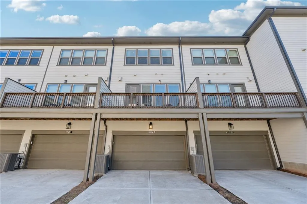 3924 Danube Lane, Atlanta, Georgia 30339, 3 Bedrooms Bedrooms, ,3 BathroomsBathrooms,Residential,For Sale,3924 Danube Lane,7668338 3924 Danube Lane, Atlanta, Georgia 30339, 3 Bedrooms Bedrooms, ,3 BathroomsBathrooms,Residential,For Sale,3924 Danube Lane,7668338