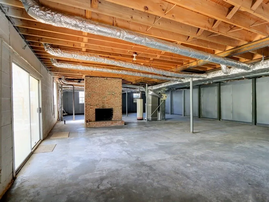 456 Riverhill Drive, Sandy Springs, Georgia 30328, 3 Bedrooms Bedrooms, ,2 BathroomsBathrooms,Residential,Sold,456 Riverhill Drive,5667012