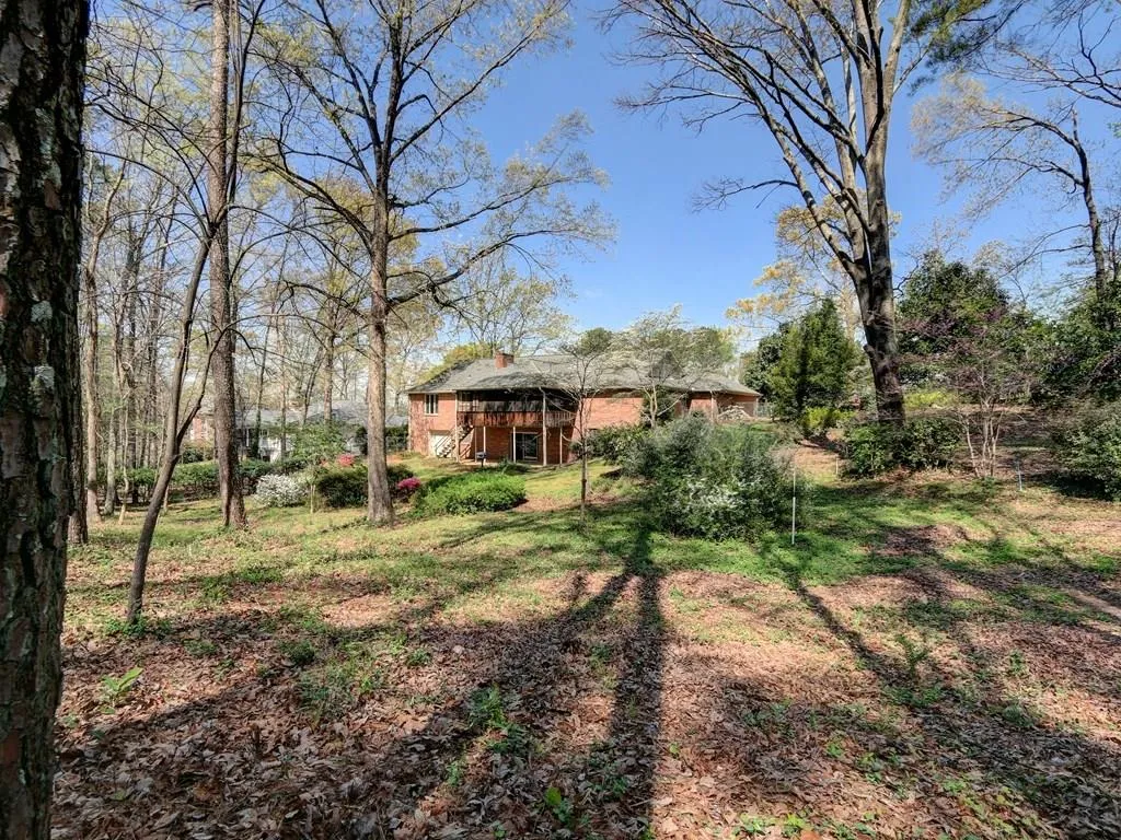 456 Riverhill Drive, Sandy Springs, Georgia 30328, 3 Bedrooms Bedrooms, ,2 BathroomsBathrooms,Residential,Sold,456 Riverhill Drive,5667012