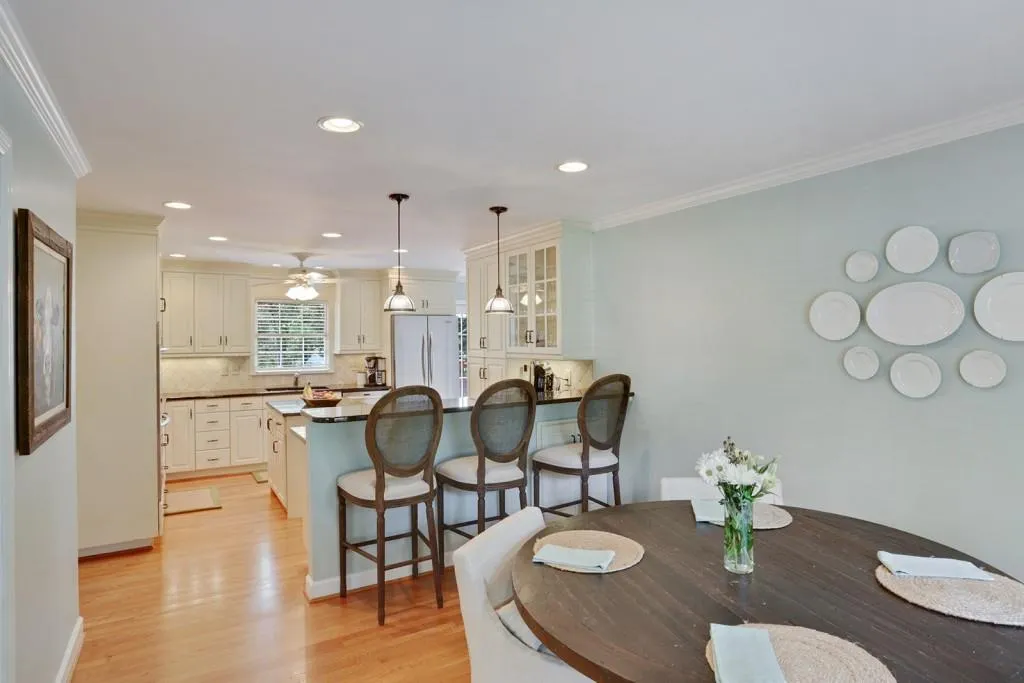4810 Huntley Drive, Atlanta, Georgia 30342, 5 Bedrooms Bedrooms, ,3 BathroomsBathrooms,Residential,Sold,4810 Huntley Drive,5756060