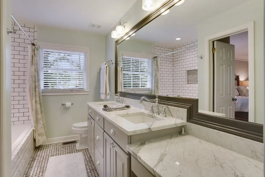 4810 Huntley Drive, Atlanta, Georgia 30342, 5 Bedrooms Bedrooms, ,3 BathroomsBathrooms,Residential,Sold,4810 Huntley Drive,5756060