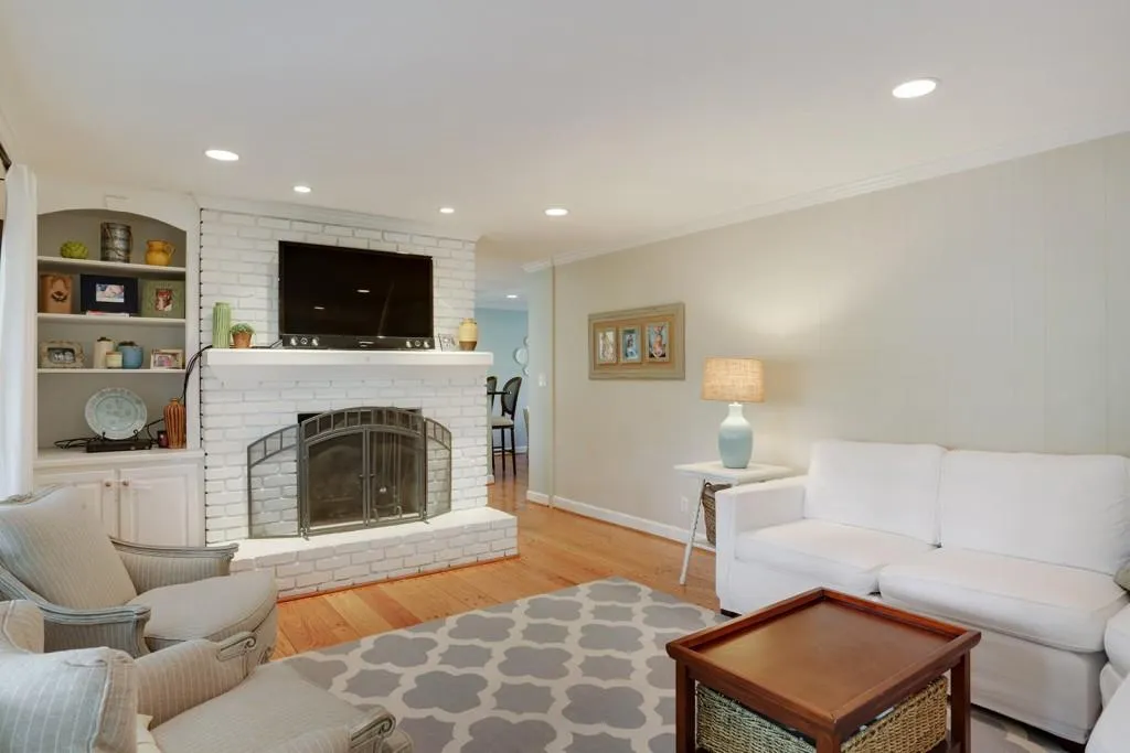 4810 Huntley Drive, Atlanta, Georgia 30342, 5 Bedrooms Bedrooms, ,3 BathroomsBathrooms,Residential,Sold,4810 Huntley Drive,5756060