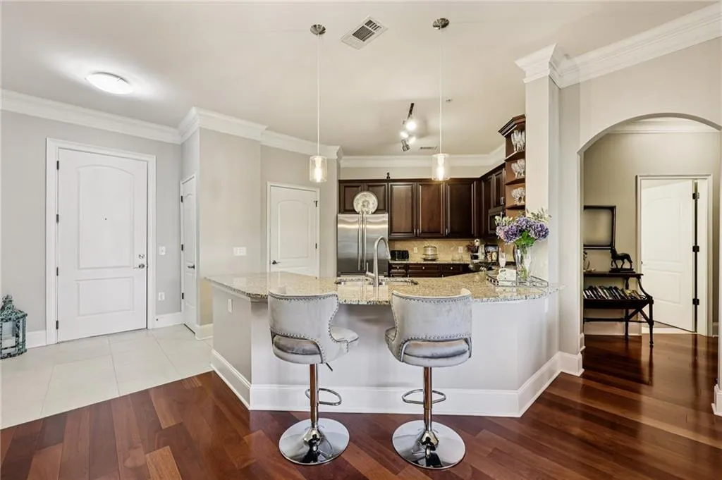 3621 Vinings Slope Se Unit 2317, Atlanta, Georgia 30339, 2 Bedrooms Bedrooms, ,2 BathroomsBathrooms,Residential,For Sale,3621 Vinings Slope Se Unit 2317,7641297
