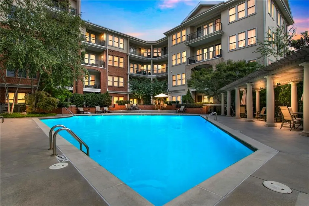3621 Vinings Slope Se Unit 2317, Atlanta, Georgia 30339, 2 Bedrooms Bedrooms, ,2 BathroomsBathrooms,Residential,For Sale,3621 Vinings Slope Se Unit 2317,7641297