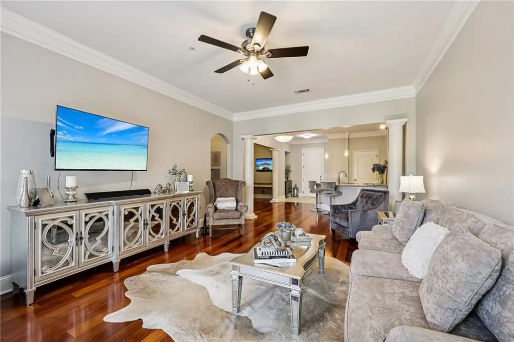 3621 Vinings Slope Se Unit 2317, Atlanta, Georgia 30339, 2 Bedrooms Bedrooms, ,2 BathroomsBathrooms,Residential,For Sale,3621 Vinings Slope Se Unit 2317,7641297