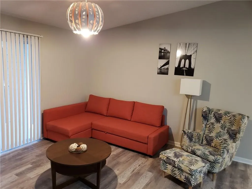 329 Granville Court, Atlanta, Georgia 30328, 1 Bedroom Bedrooms, ,1 BathroomBathrooms,Residential,Sold,329 Granville Court,6715833