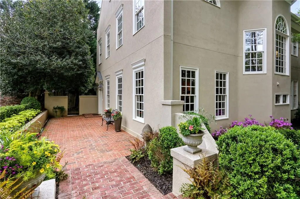 640 Mount Paran Road Nw, Sandy Springs, Georgia 30327, 5 Bedrooms Bedrooms, ,5 BathroomsBathrooms,Residential,Sold,640 Mount Paran Road Nw,5833023