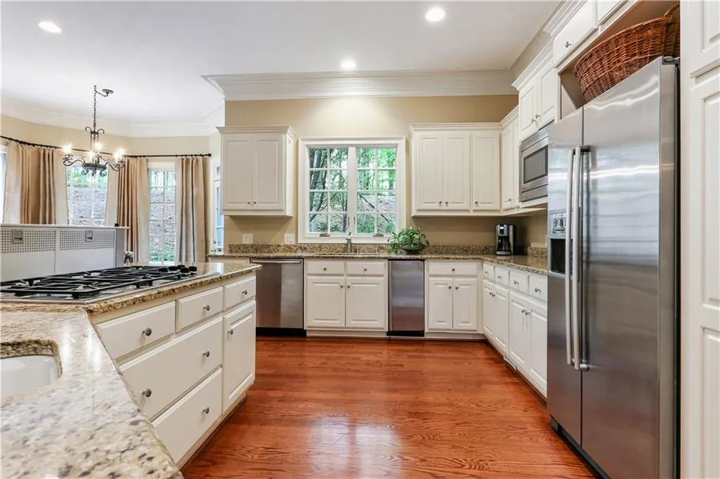 640 Mount Paran Road Nw, Sandy Springs, Georgia 30327, 5 Bedrooms Bedrooms, ,5 BathroomsBathrooms,Residential,Sold,640 Mount Paran Road Nw,5833023