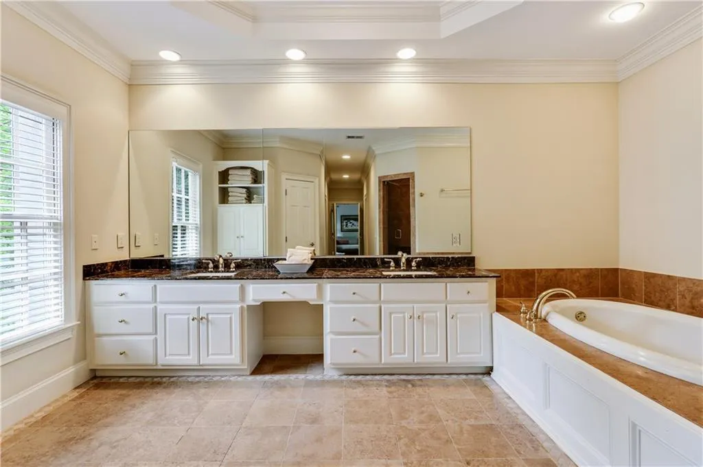 640 Mount Paran Road Nw, Sandy Springs, Georgia 30327, 5 Bedrooms Bedrooms, ,5 BathroomsBathrooms,Residential,Sold,640 Mount Paran Road Nw,5833023