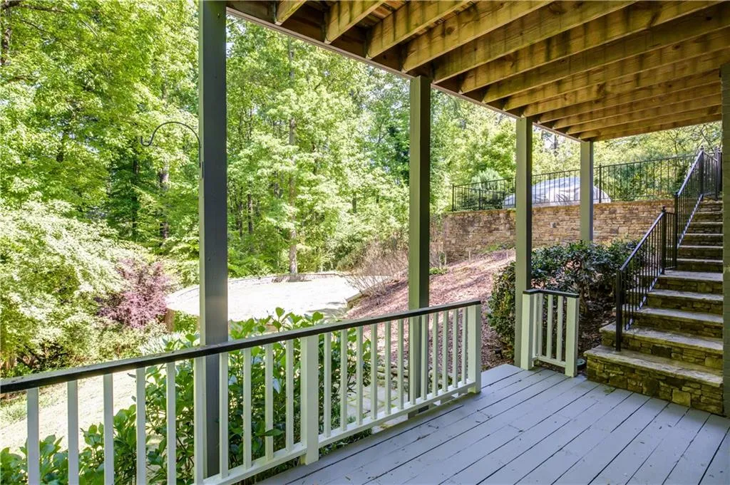 525 Mount Paran Road, Atlanta, Georgia 30327, 3 Bedrooms Bedrooms, ,2 BathroomsBathrooms,Residential,Sold,525 Mount Paran Road,6006045