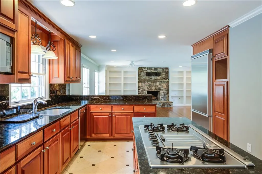 525 Mount Paran Road, Atlanta, Georgia 30327, 3 Bedrooms Bedrooms, ,2 BathroomsBathrooms,Residential,Sold,525 Mount Paran Road,6006045