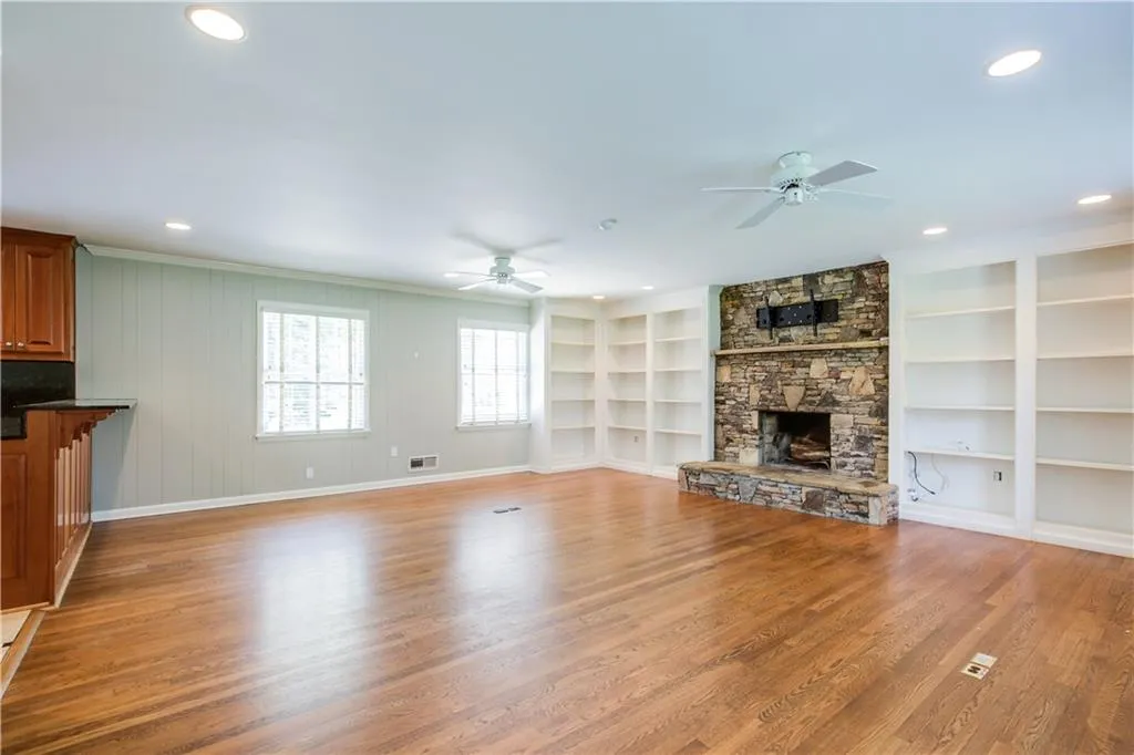 525 Mount Paran Road, Atlanta, Georgia 30327, 3 Bedrooms Bedrooms, ,2 BathroomsBathrooms,Residential,Sold,525 Mount Paran Road,6006045