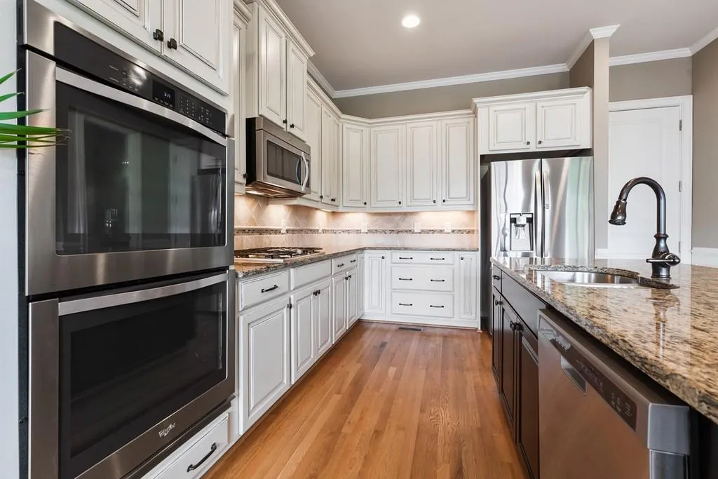 910 Acadiana Drive, Sandy Springs, Georgia 30328, 4 Bedrooms Bedrooms, ,3 BathroomsBathrooms,Residential,Sold,910 Acadiana Drive,6554416