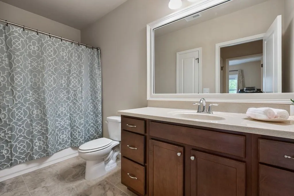 910 Acadiana Drive, Sandy Springs, Georgia 30328, 4 Bedrooms Bedrooms, ,3 BathroomsBathrooms,Residential,Sold,910 Acadiana Drive,6554416