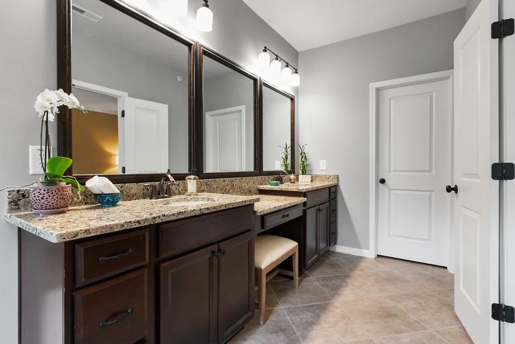 910 Acadiana Drive, Sandy Springs, Georgia 30328, 4 Bedrooms Bedrooms, ,3 BathroomsBathrooms,Residential,Sold,910 Acadiana Drive,6554416