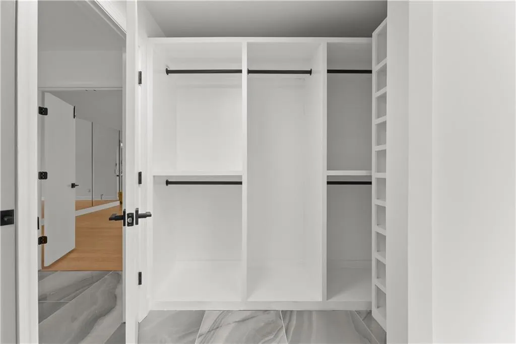 Georgia 30328, ,3 BathroomsBathrooms,Residential,For Sale,7727790