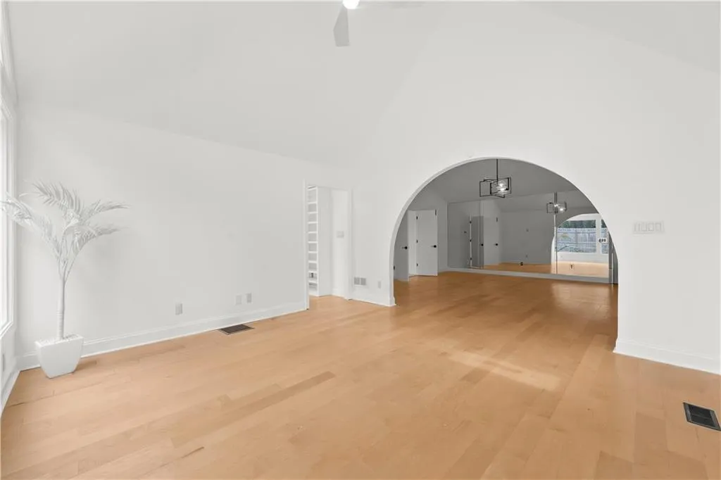 Georgia 30328, ,3 BathroomsBathrooms,Residential,For Sale,7727790
