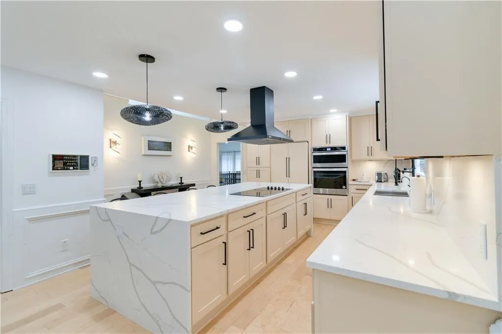 Georgia 30328, ,3 BathroomsBathrooms,Residential,For Sale,7727790