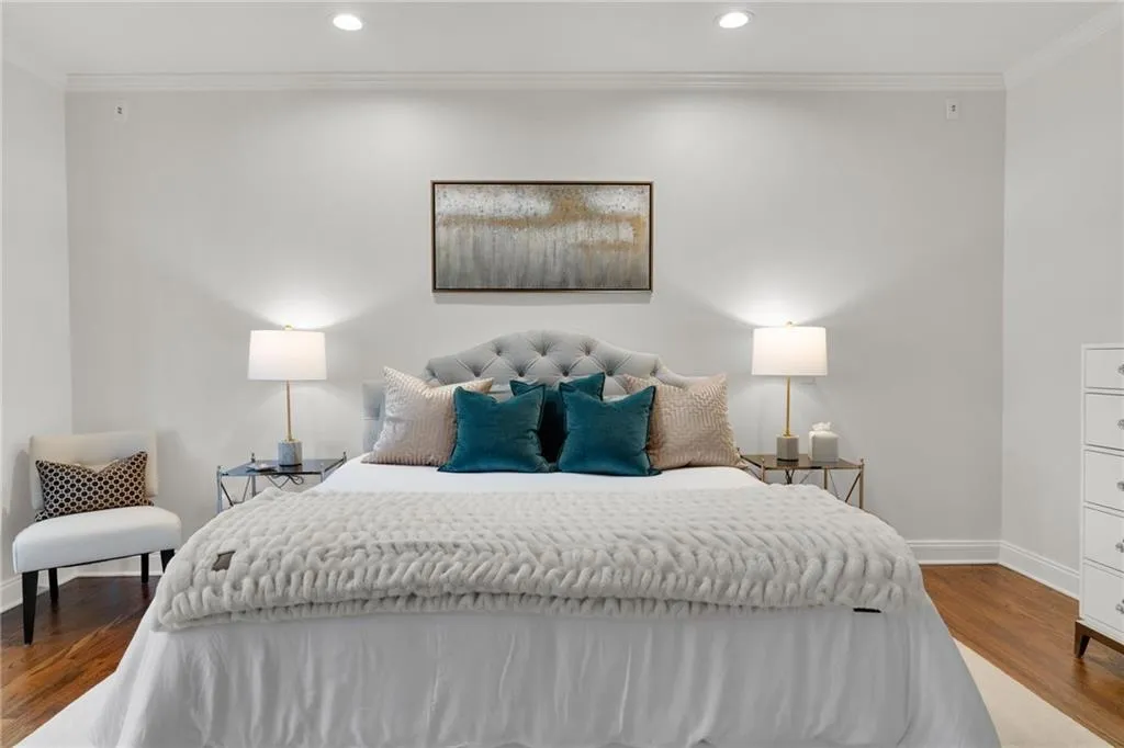 5945 Reddington Way, Atlanta, Georgia 30328, 3 Bedrooms Bedrooms, ,3 BathroomsBathrooms,Residential,For Sale,5945 Reddington Way,7679601