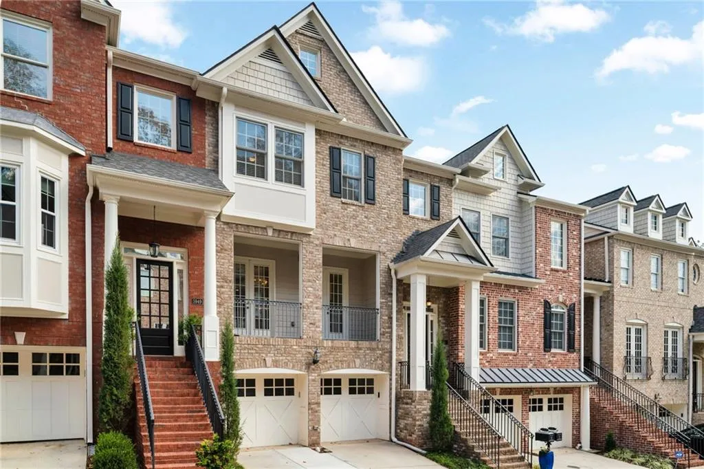 5945 Reddington Way, Atlanta, Georgia 30328, 3 Bedrooms Bedrooms, ,3 BathroomsBathrooms,Residential,For Sale,5945 Reddington Way,7679601