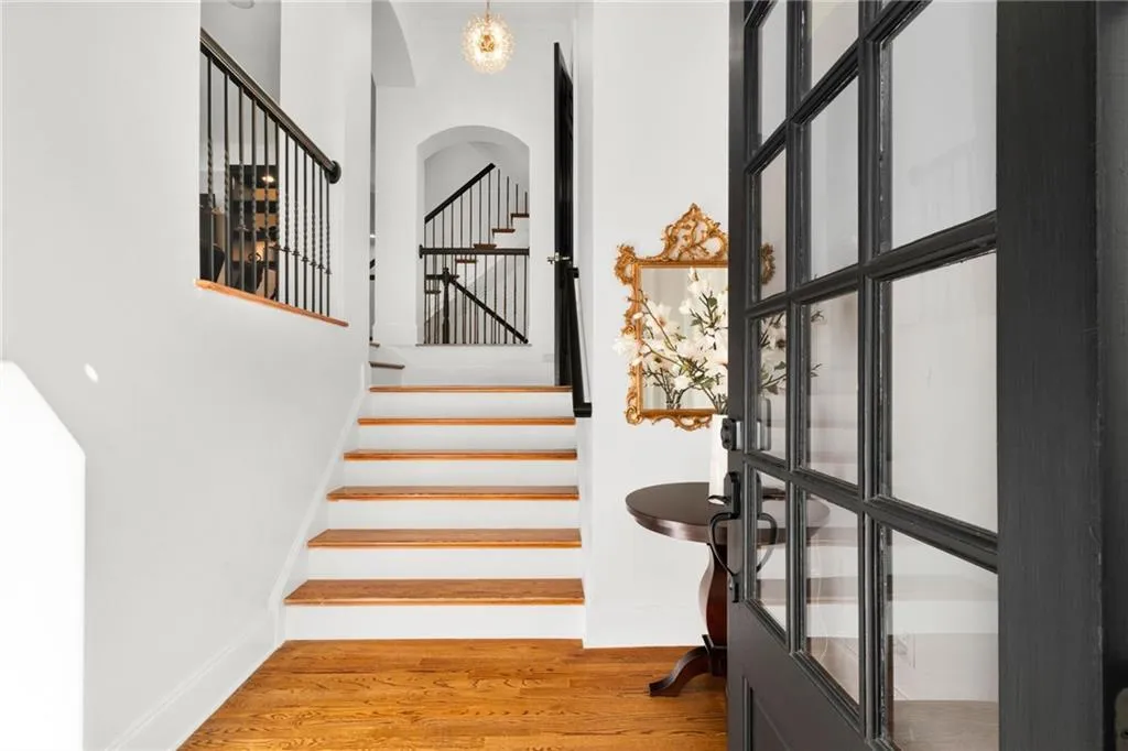 Grand 2 story Foyer!